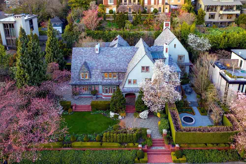 Custom home building costs across Seattle neighborhoods.